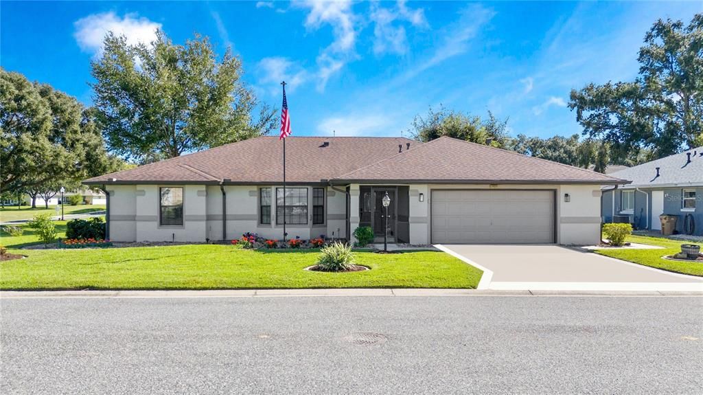 合同活跃: $320,000 (3 贝兹, 2 浴室, 2031 平方英尺)