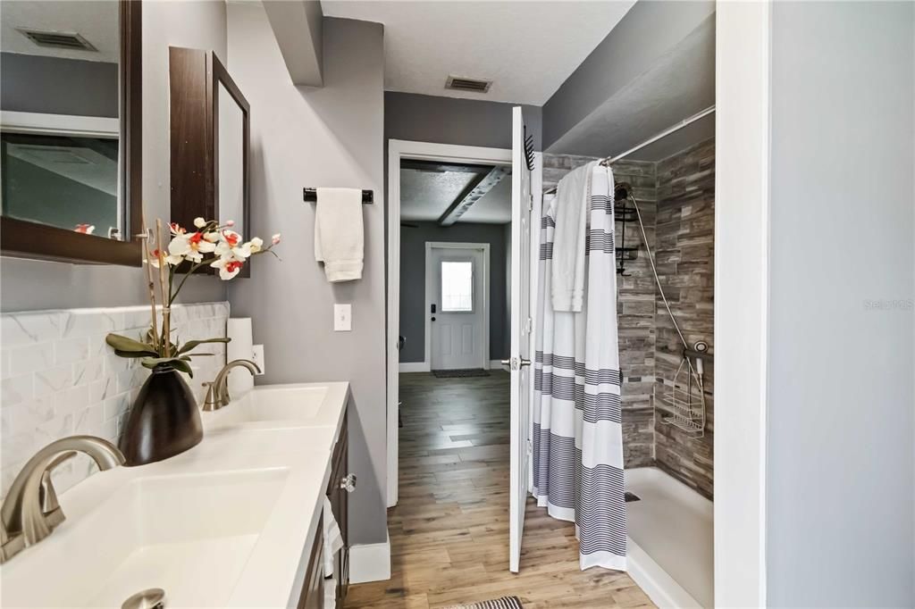 待售: $805,000 (3 贝兹, 3 浴室, 2536 平方英尺)