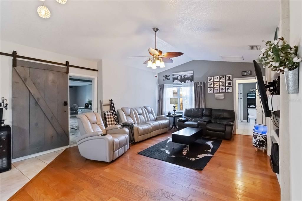 待售: $805,000 (3 贝兹, 3 浴室, 2536 平方英尺)