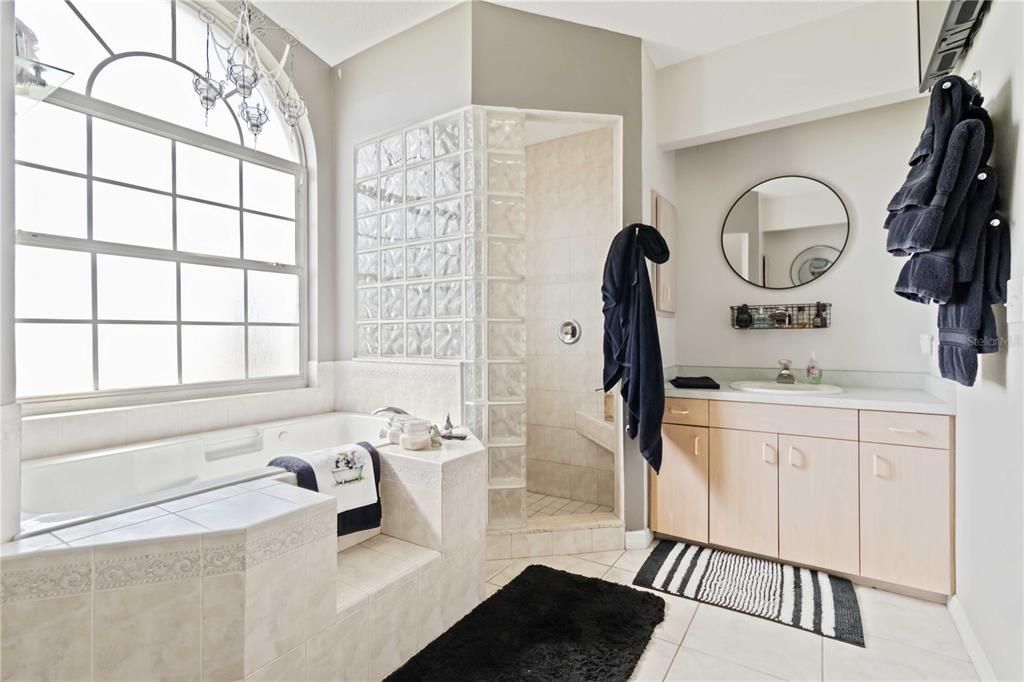 待售: $805,000 (3 贝兹, 3 浴室, 2536 平方英尺)