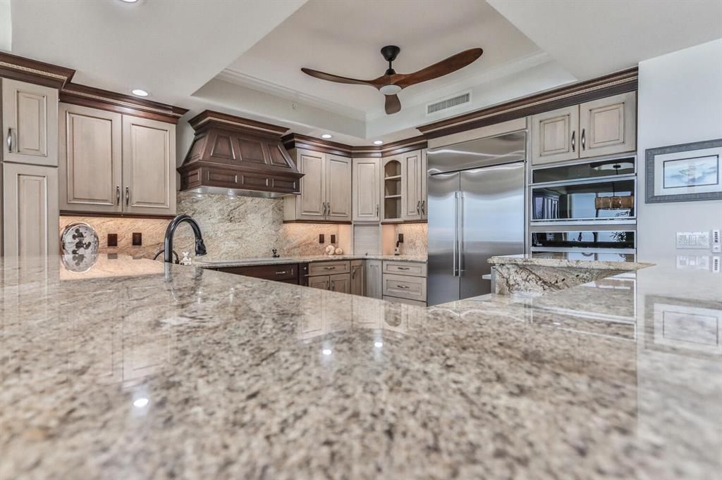 Activo con contrato: $1,699,000 (4 camas, 3 baños, 2950 Pies cuadrados)