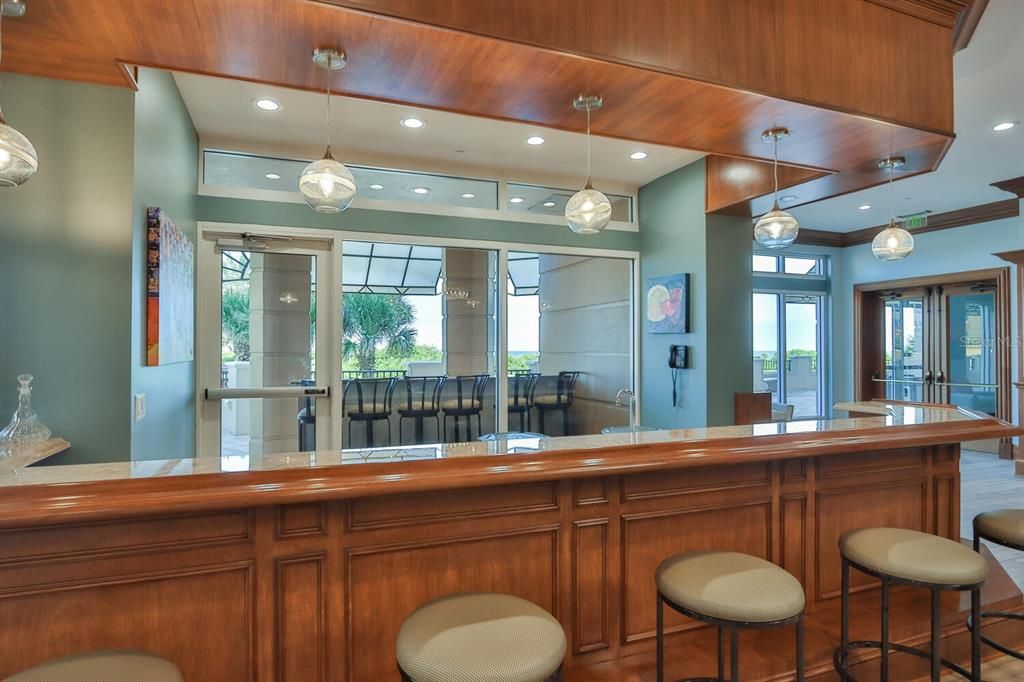 Activo con contrato: $1,699,000 (4 camas, 3 baños, 2950 Pies cuadrados)