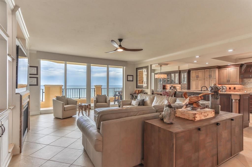 Activo con contrato: $1,699,000 (4 camas, 3 baños, 2950 Pies cuadrados)