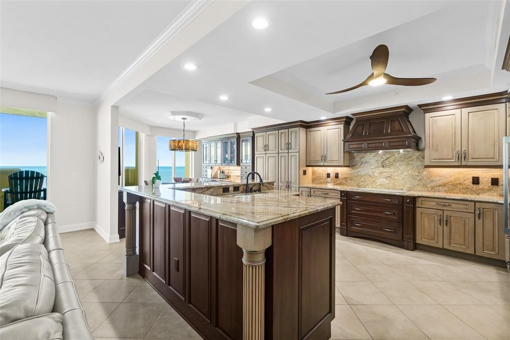 Activo con contrato: $1,699,000 (4 camas, 3 baños, 2950 Pies cuadrados)