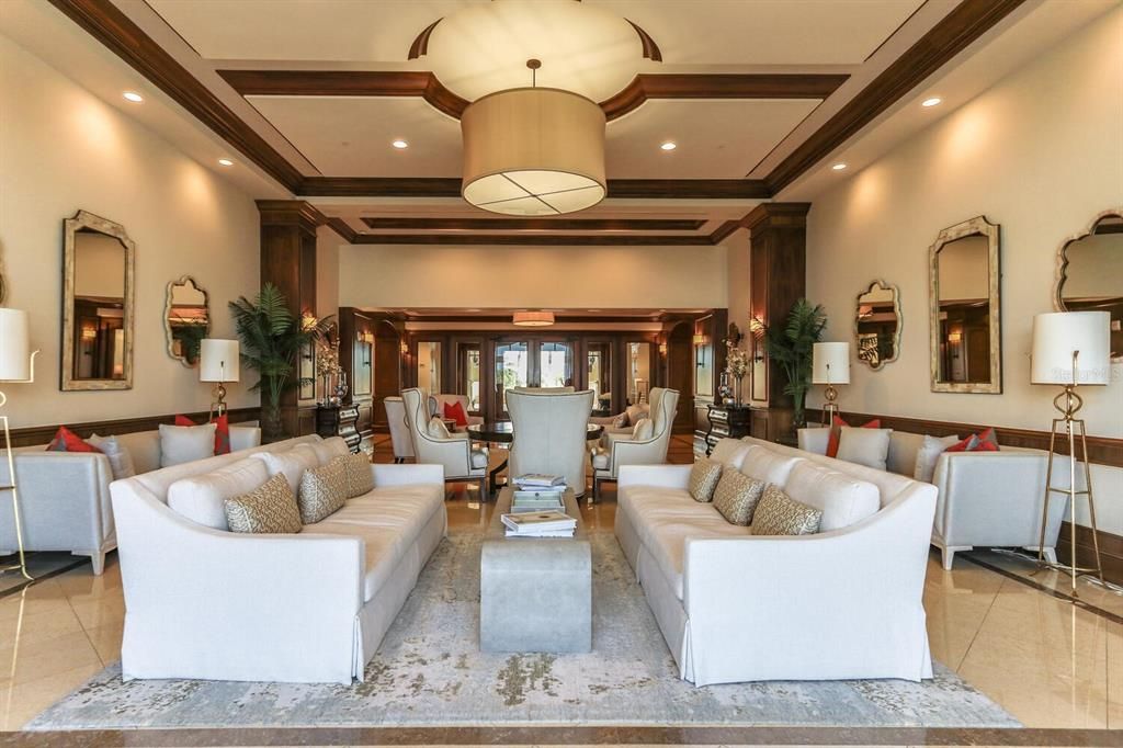 Activo con contrato: $1,699,000 (4 camas, 3 baños, 2950 Pies cuadrados)