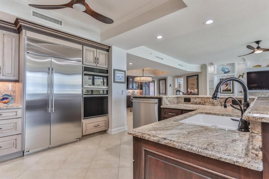 Activo con contrato: $1,699,000 (4 camas, 3 baños, 2950 Pies cuadrados)