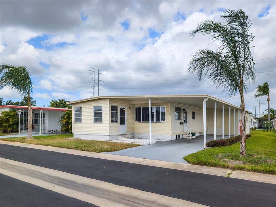 For Sale: $135,000 (2 beds, 2 baths, 1080 Square Feet)