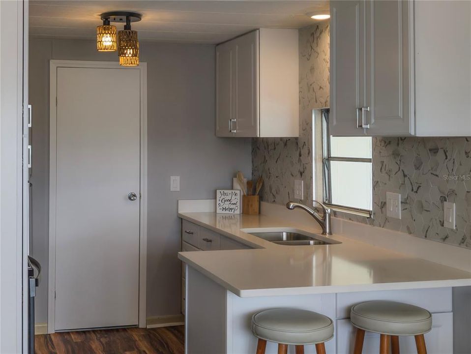 For Sale: $135,000 (2 beds, 2 baths, 1080 Square Feet)