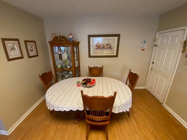 Active With Contract: $235,000 (3 beds, 2 baths, 1456 Square Feet)