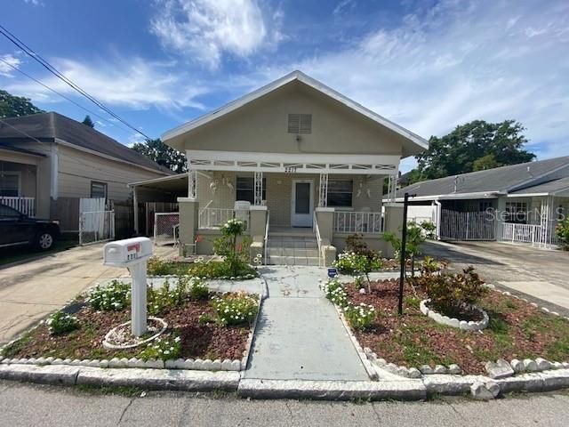 Active With Contract: $235,000 (3 beds, 2 baths, 1456 Square Feet)