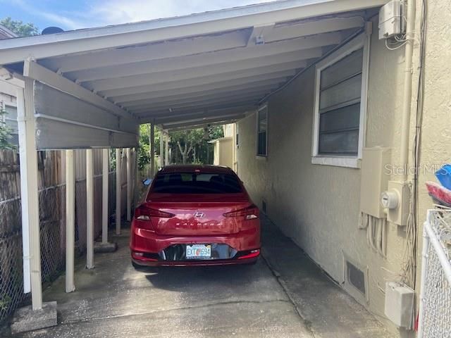 Active With Contract: $235,000 (3 beds, 2 baths, 1456 Square Feet)