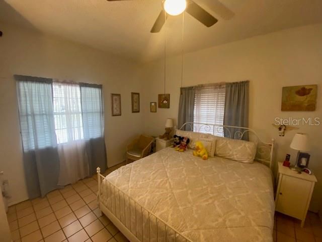 Active With Contract: $235,000 (3 beds, 2 baths, 1456 Square Feet)