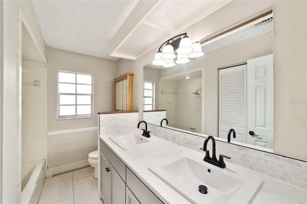 Active With Contract: $2,500 (4 beds, 3 baths, 2739 Square Feet)