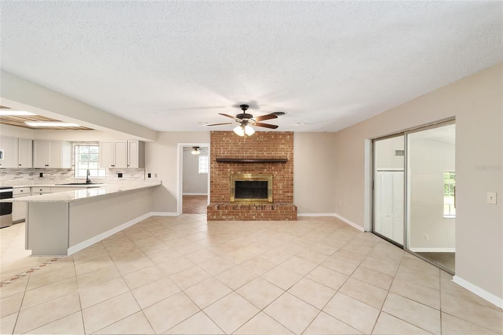 Active With Contract: $2,500 (4 beds, 3 baths, 2739 Square Feet)