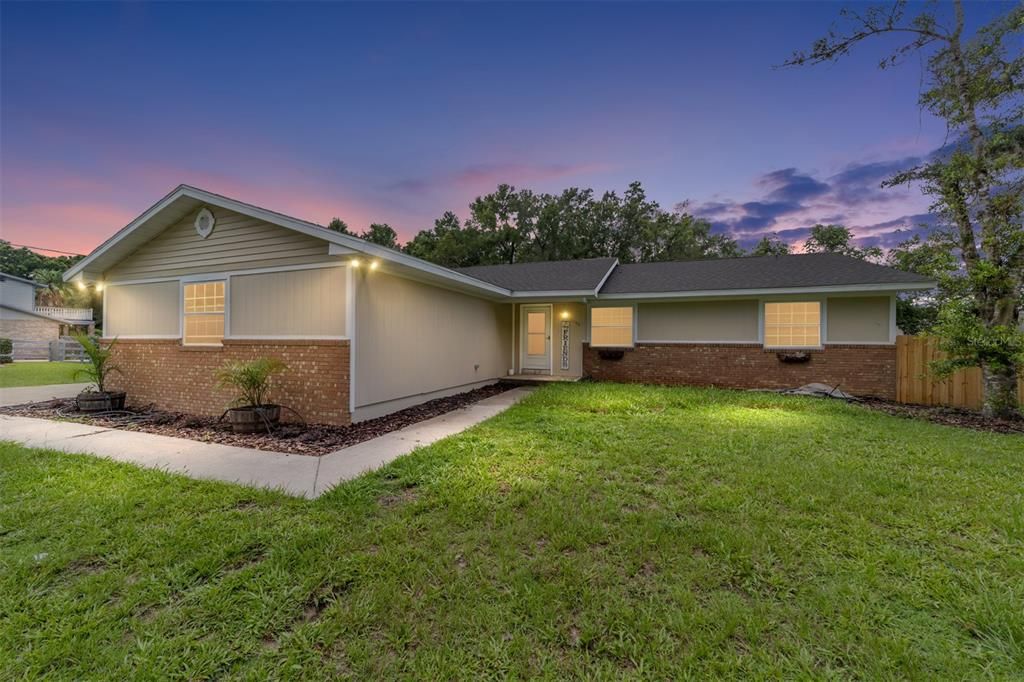 Active With Contract: $2,500 (4 beds, 3 baths, 2739 Square Feet)