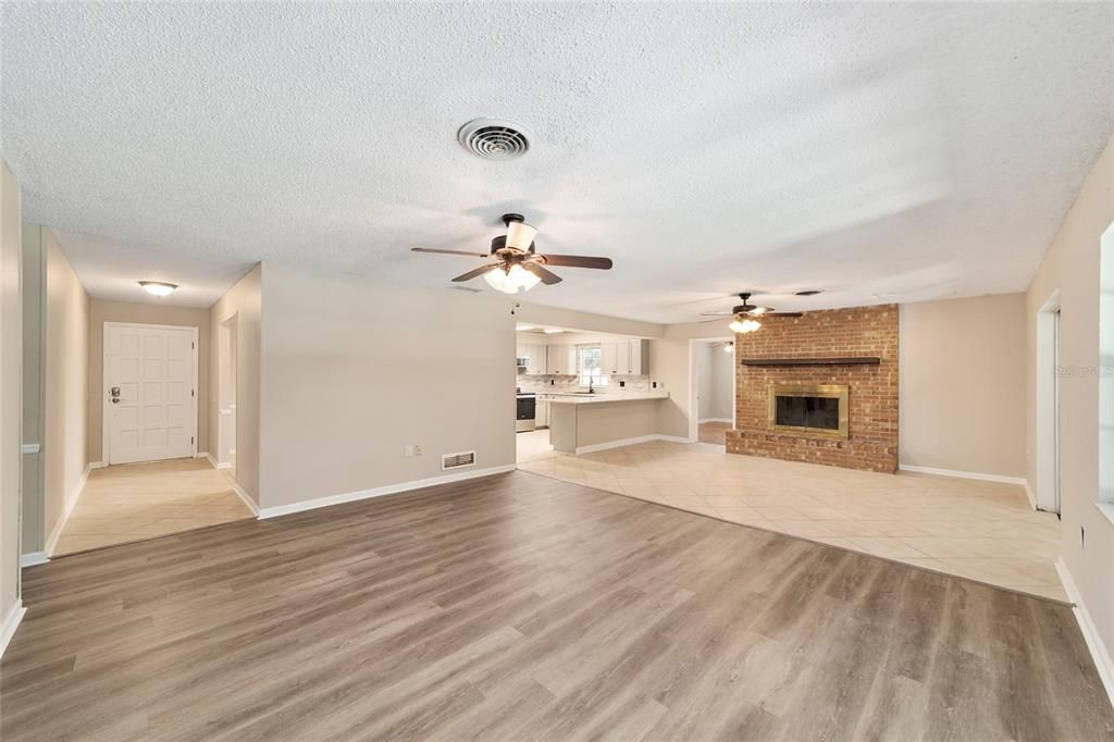 Active With Contract: $2,500 (4 beds, 3 baths, 2739 Square Feet)