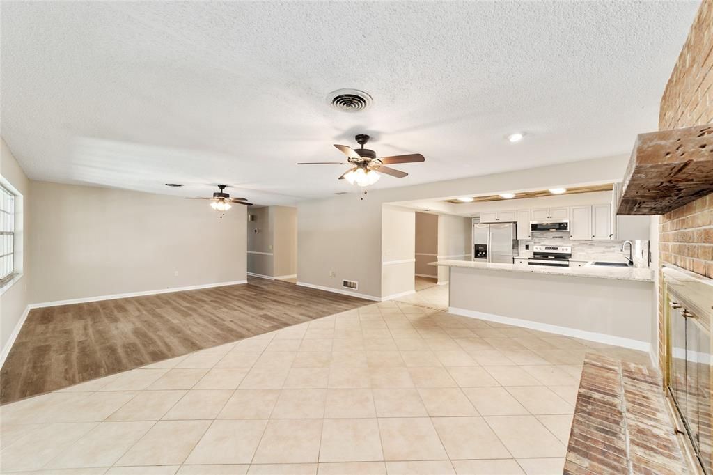 Active With Contract: $2,500 (4 beds, 3 baths, 2739 Square Feet)