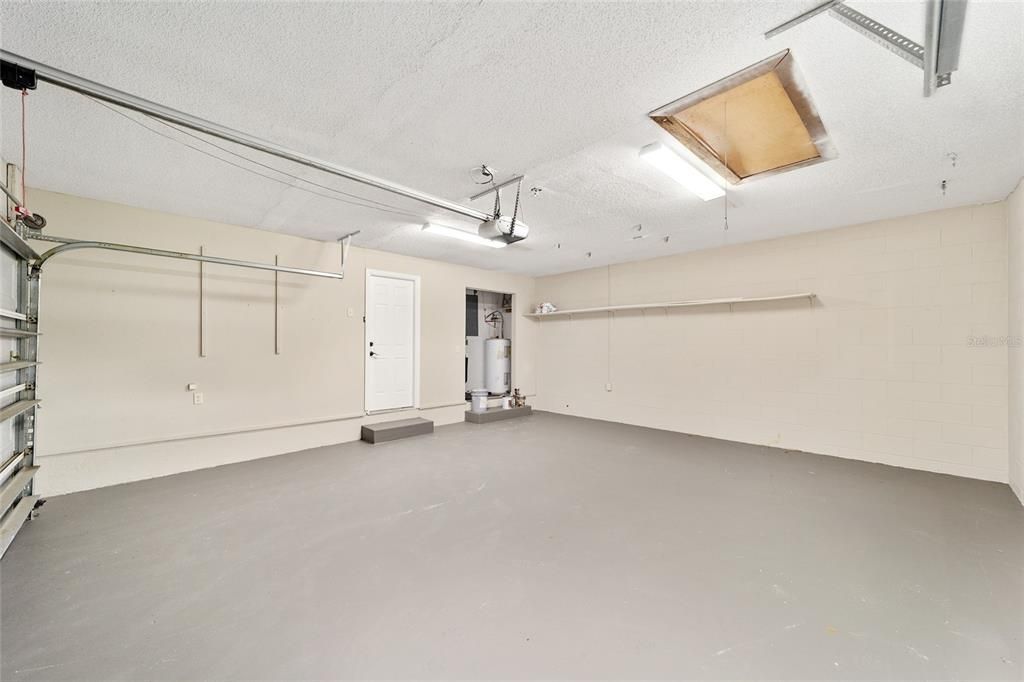 Active With Contract: $2,500 (4 beds, 3 baths, 2739 Square Feet)