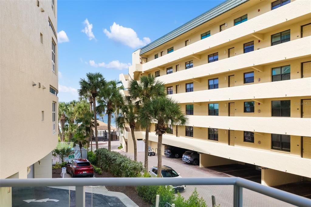 待售: $2,000,000 (3 贝兹, 2 浴室, 1883 平方英尺)