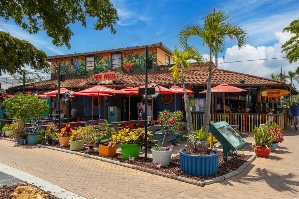 待售: $2,000,000 (3 贝兹, 2 浴室, 1883 平方英尺)