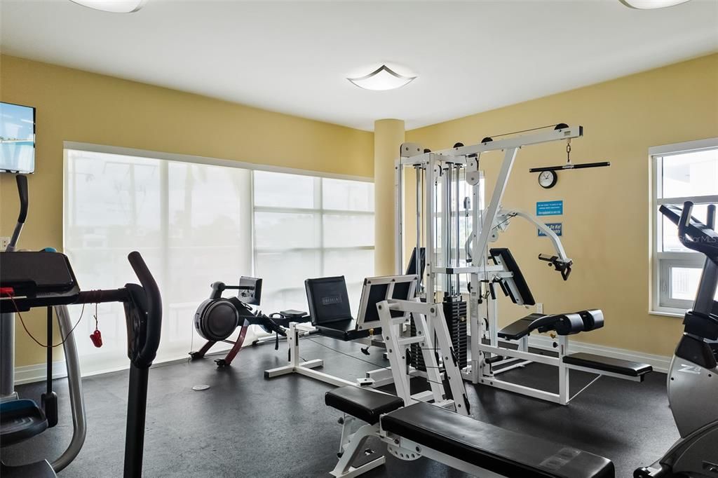 待售: $2,000,000 (3 贝兹, 2 浴室, 1883 平方英尺)