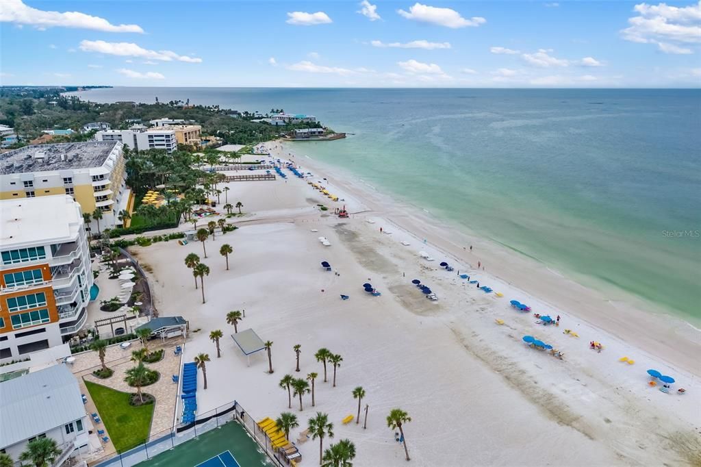 待售: $2,000,000 (3 贝兹, 2 浴室, 1883 平方英尺)