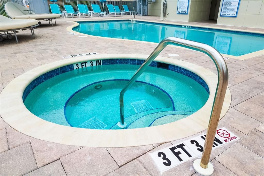 待售: $2,000,000 (3 贝兹, 2 浴室, 1883 平方英尺)