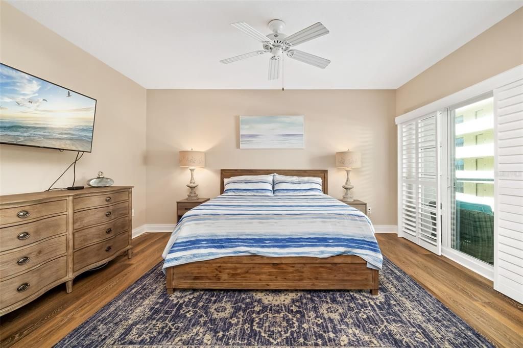 待售: $2,000,000 (3 贝兹, 2 浴室, 1883 平方英尺)