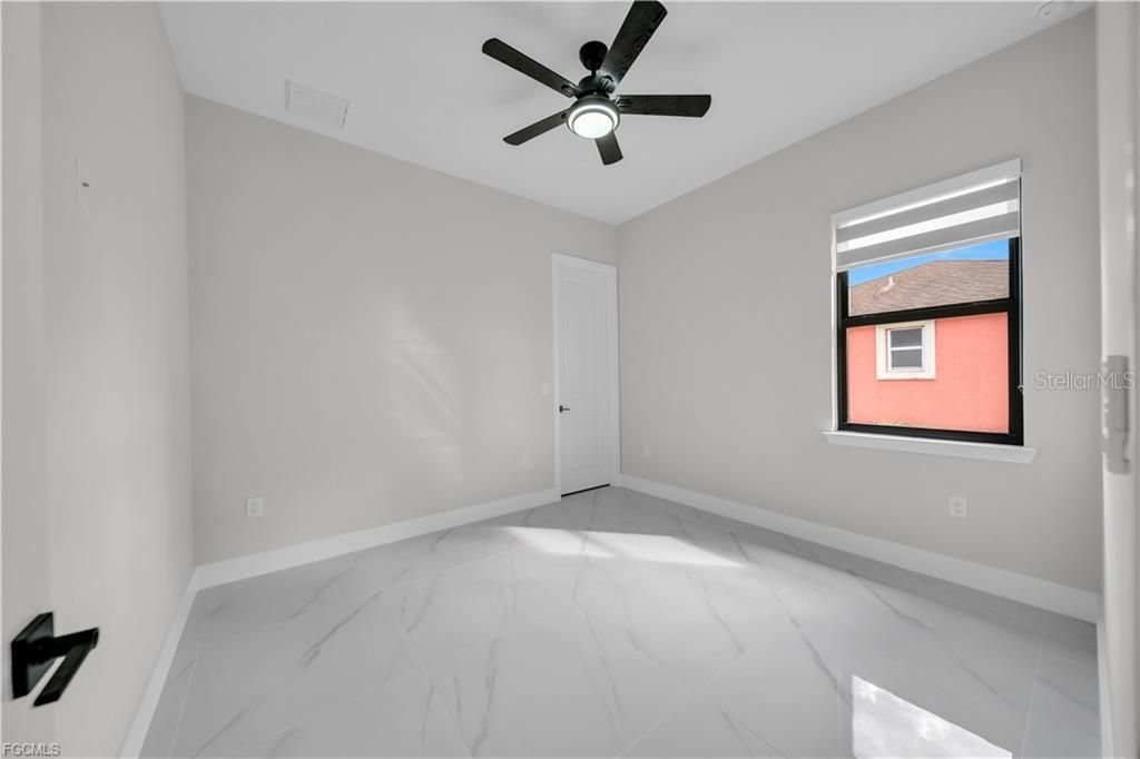 For Sale: $369,000 (3 beds, 2 baths, 1650 Square Feet)