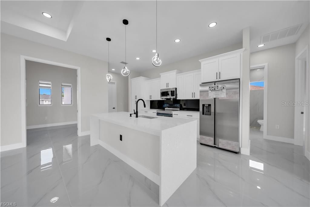 For Sale: $369,000 (3 beds, 2 baths, 1650 Square Feet)