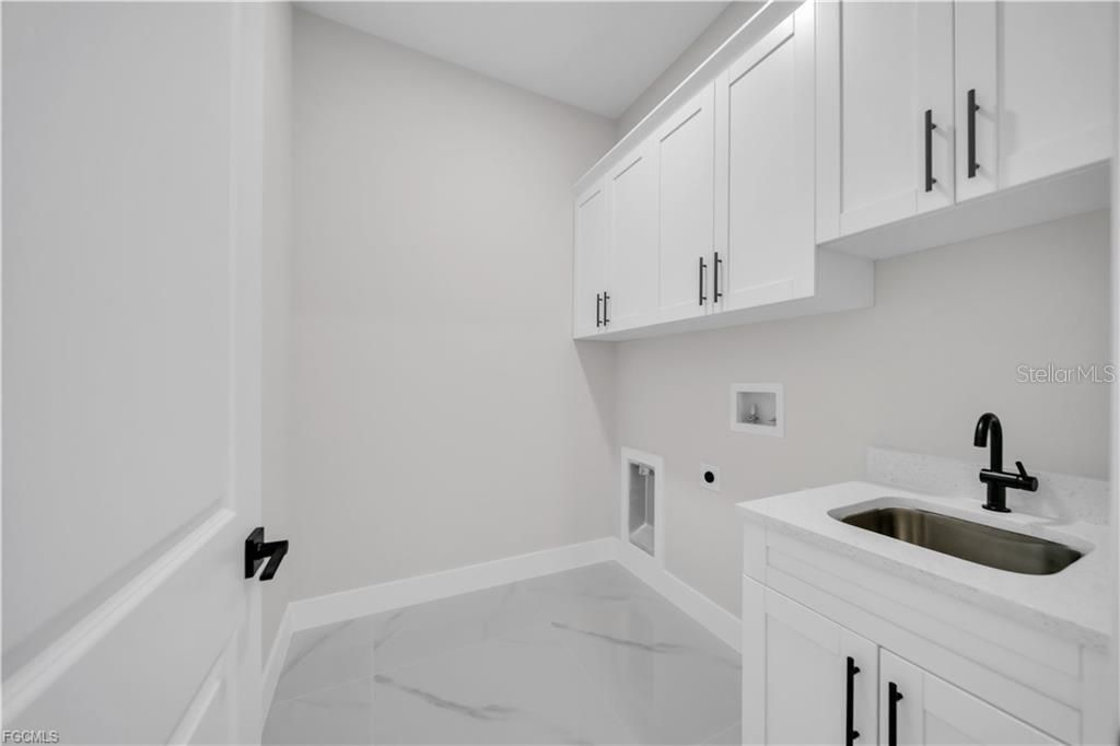 For Sale: $369,000 (3 beds, 2 baths, 1650 Square Feet)