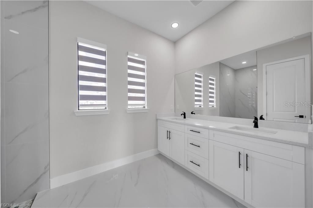 For Sale: $369,000 (3 beds, 2 baths, 1650 Square Feet)