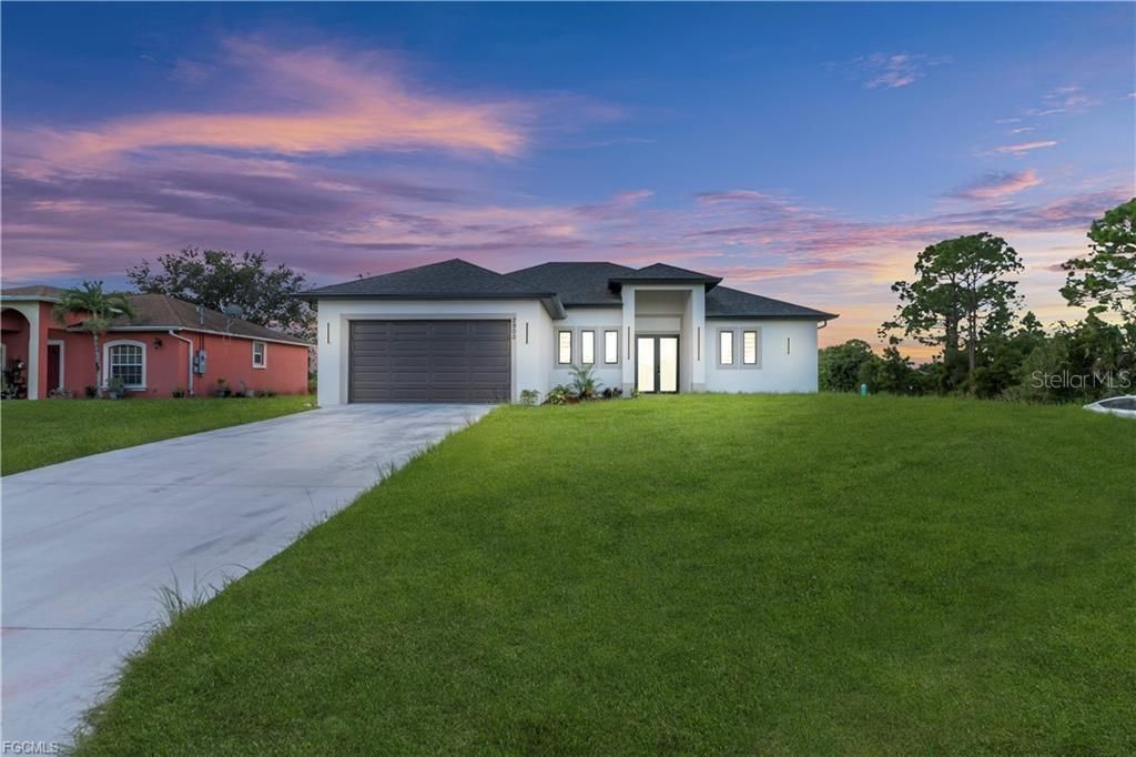 For Sale: $369,000 (3 beds, 2 baths, 1650 Square Feet)