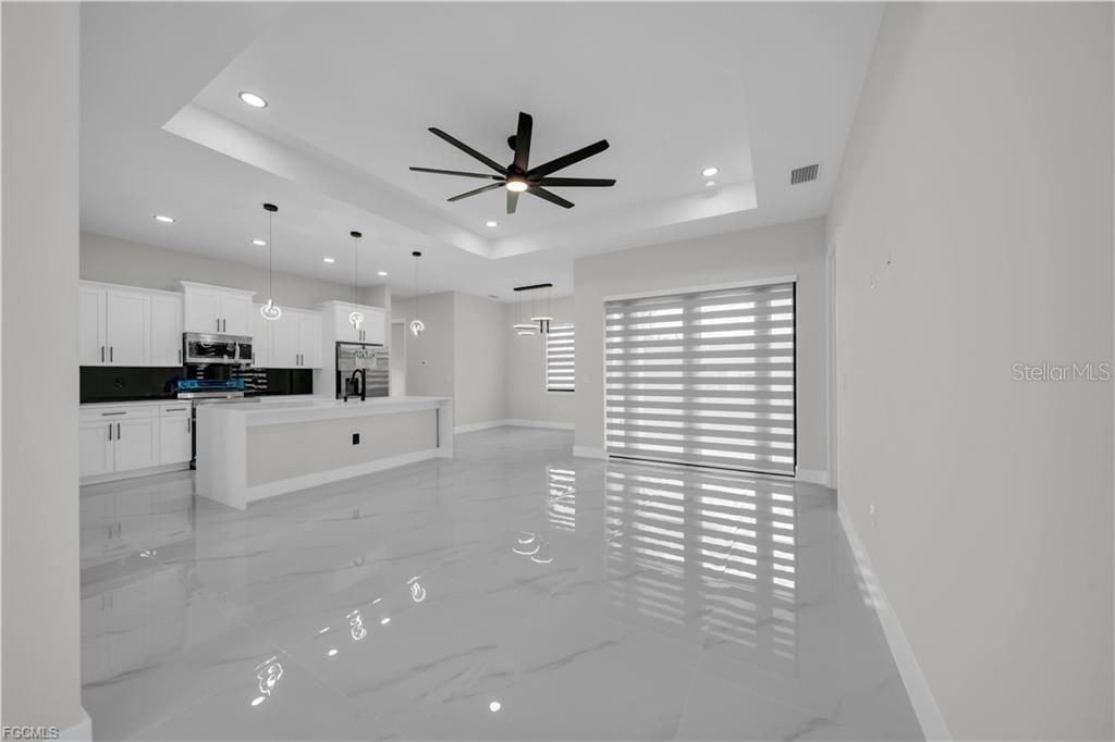 For Sale: $369,000 (3 beds, 2 baths, 1650 Square Feet)