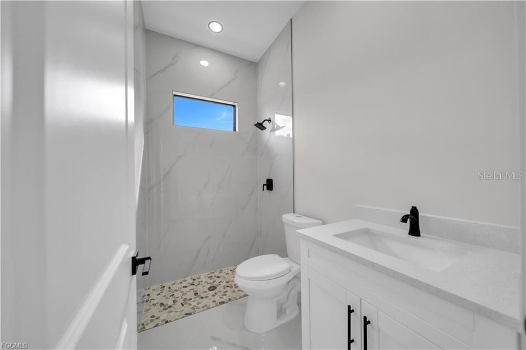 For Sale: $369,000 (3 beds, 2 baths, 1650 Square Feet)