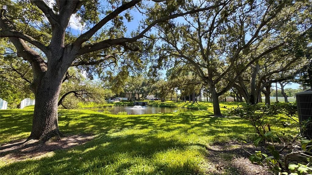 Active With Contract: $199,900 (2 beds, 2 baths, 900 Square Feet)