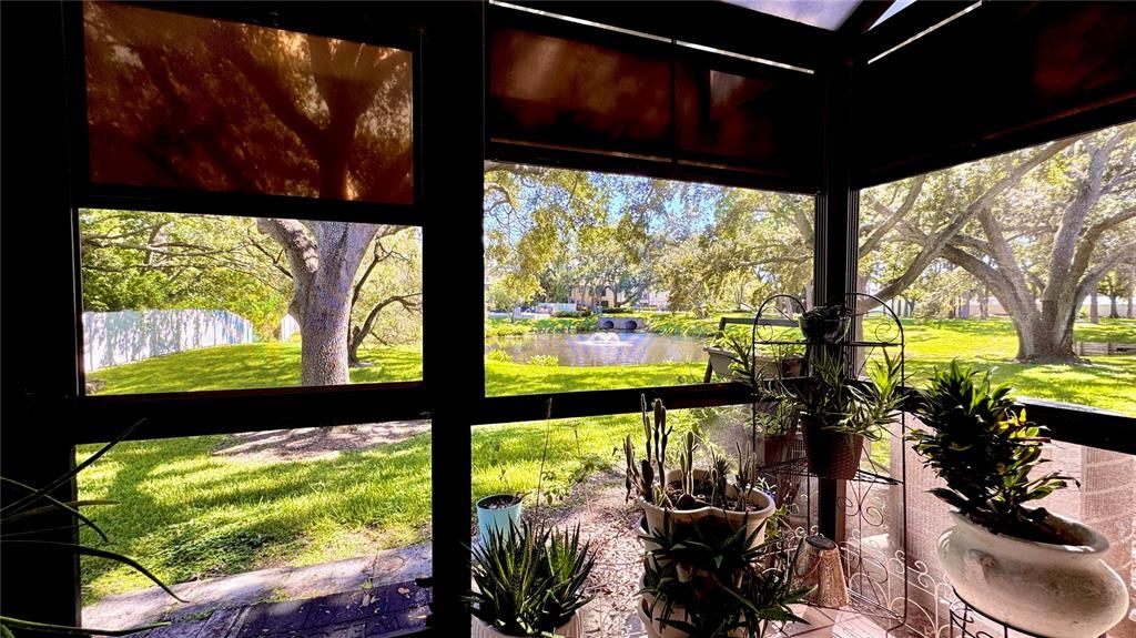 Active With Contract: $199,900 (2 beds, 2 baths, 900 Square Feet)