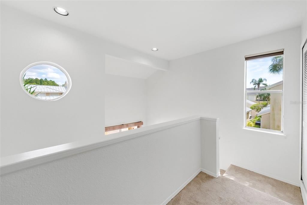 Active With Contract: $295,000 (3 beds, 2 baths, 1690 Square Feet)