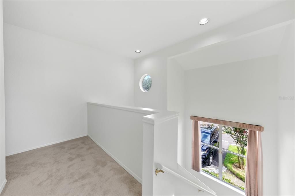 Active With Contract: $295,000 (3 beds, 2 baths, 1690 Square Feet)