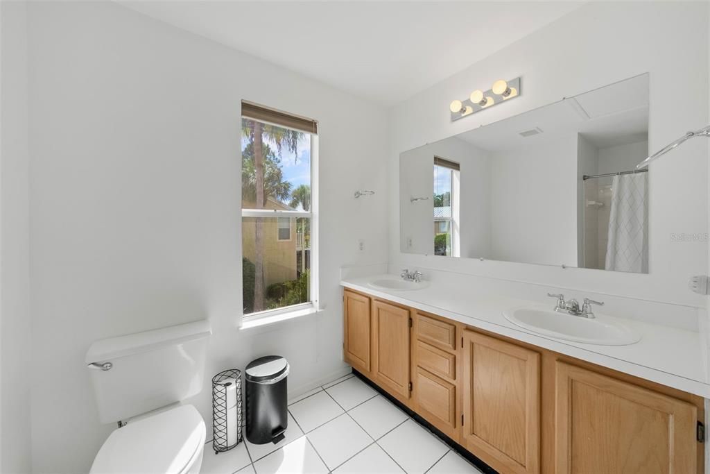 Active With Contract: $295,000 (3 beds, 2 baths, 1690 Square Feet)