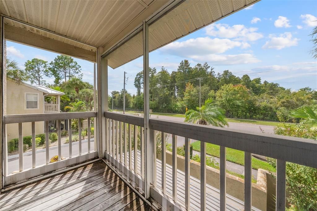 Active With Contract: $295,000 (3 beds, 2 baths, 1690 Square Feet)