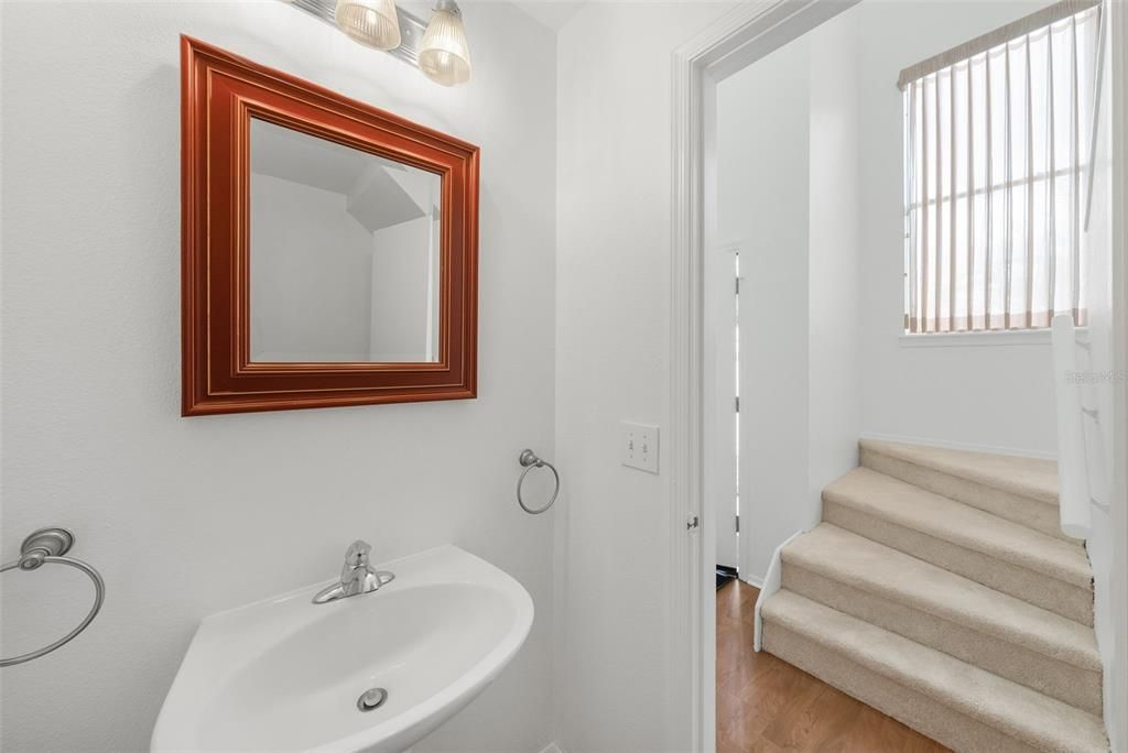 Active With Contract: $295,000 (3 beds, 2 baths, 1690 Square Feet)