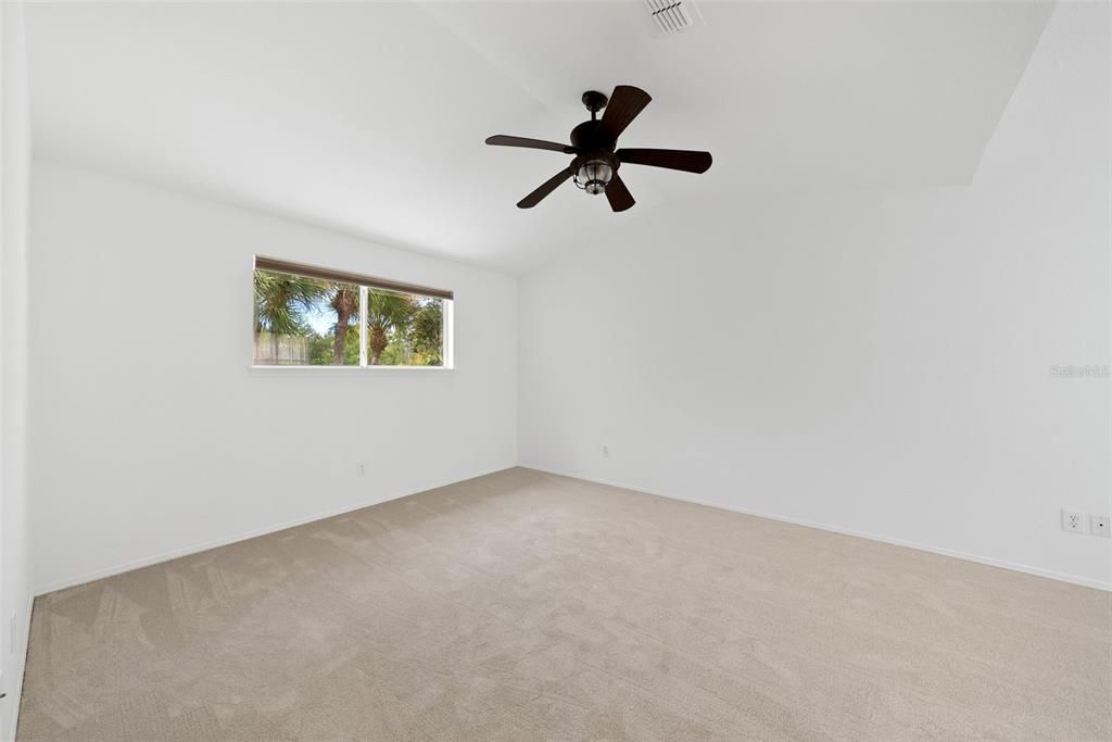 Active With Contract: $295,000 (3 beds, 2 baths, 1690 Square Feet)