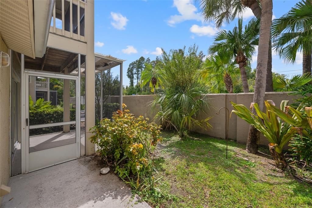 Active With Contract: $295,000 (3 beds, 2 baths, 1690 Square Feet)