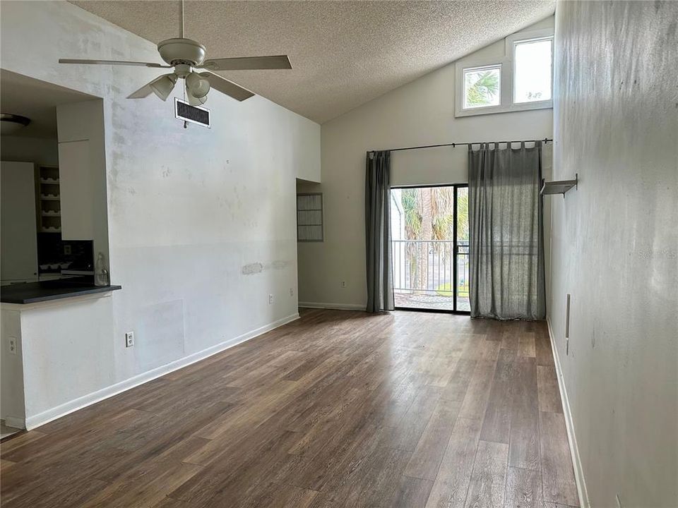 Activo con contrato: $148,000 (2 camas, 2 baños, 820 Pies cuadrados)