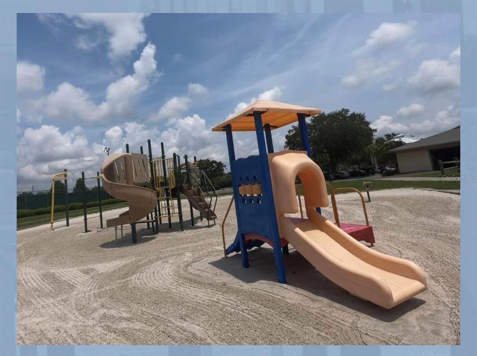 Activo con contrato: $148,000 (2 camas, 2 baños, 820 Pies cuadrados)