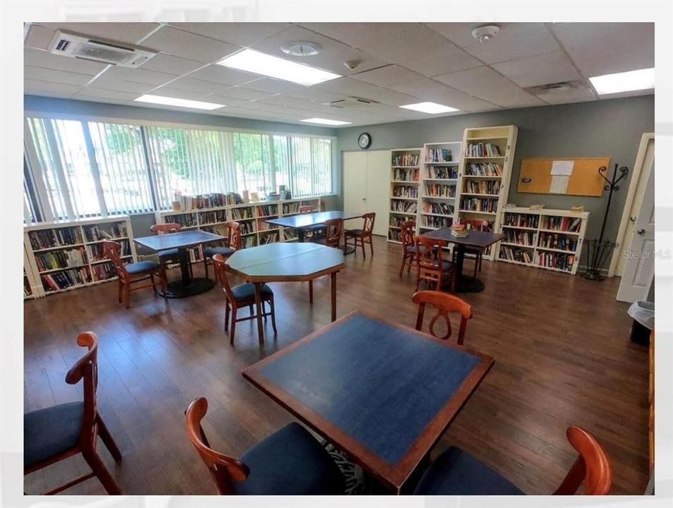 Activo con contrato: $148,000 (2 camas, 2 baños, 820 Pies cuadrados)