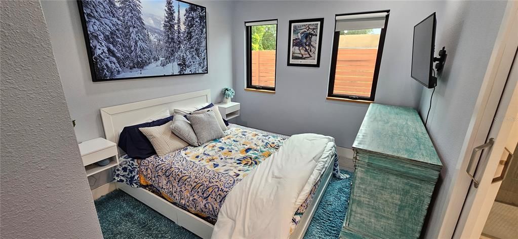 Active With Contract: $2,589 (2 beds, 2 baths, 1632 Square Feet)