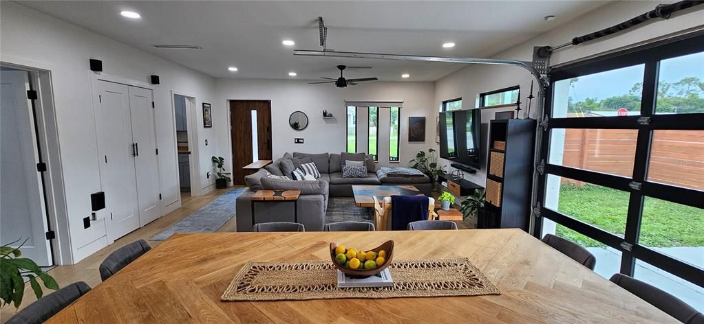 Active With Contract: $2,589 (2 beds, 2 baths, 1632 Square Feet)