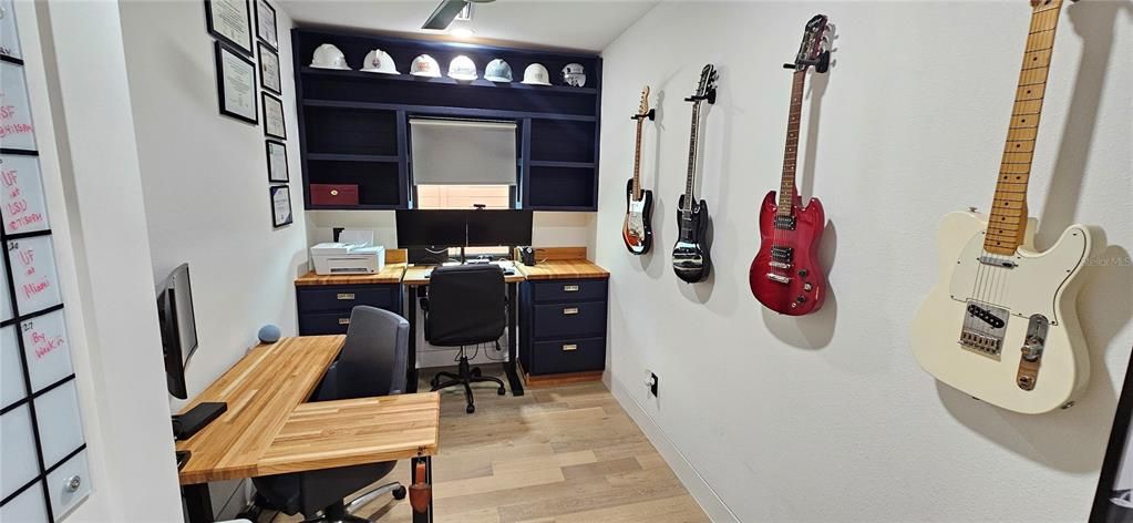 Active With Contract: $2,589 (2 beds, 2 baths, 1632 Square Feet)